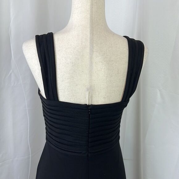 JS COLLECTIONS Sweetheart Neckline Formal Dress Black Sz 4 EUC - Picture 6 of 8